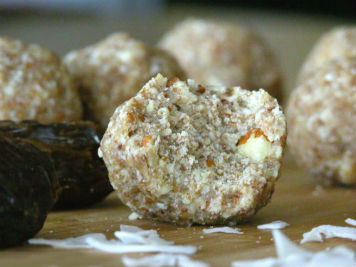 No-Bake Coconut Cookie Bites