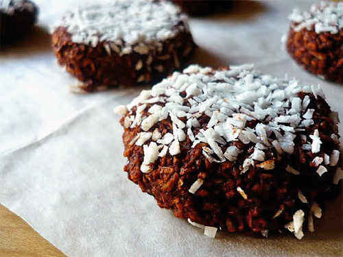 Chocolate and Vanilla Macaroons