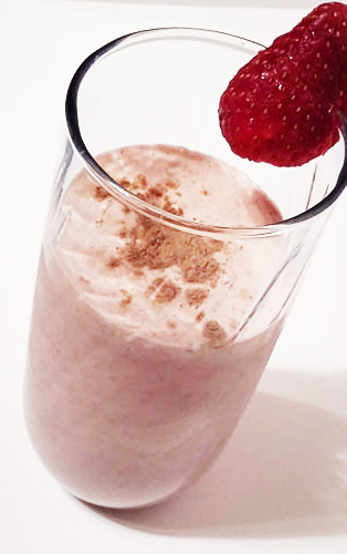 Coconut Strawberry Cacao Smoothie