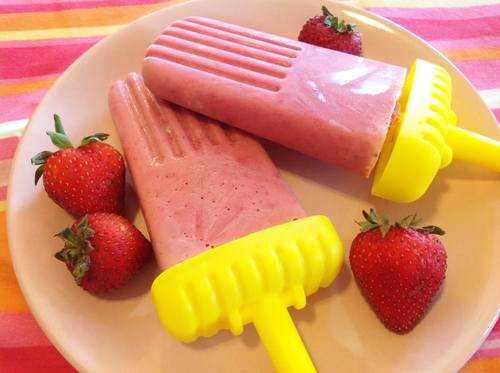 Strawberry Coconut Pops