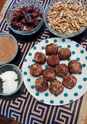 No-Bake Brownie Protein Bites